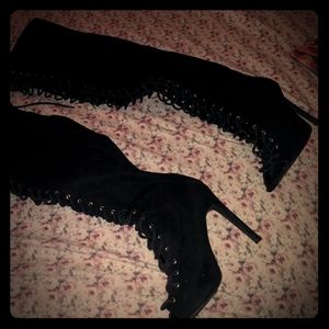 Knee high tigh up boots with heel